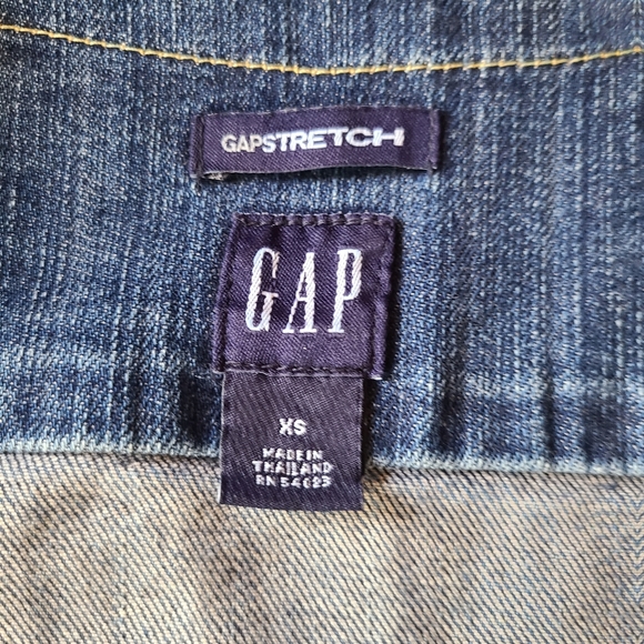 Unusual style cropped denim jacket - Picture 8 of 10